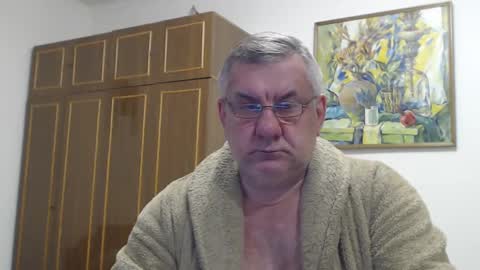 Snapshot of machomale3 chatting on February 14, 7:44 pm Macho online show from February 14, 7:44 pm