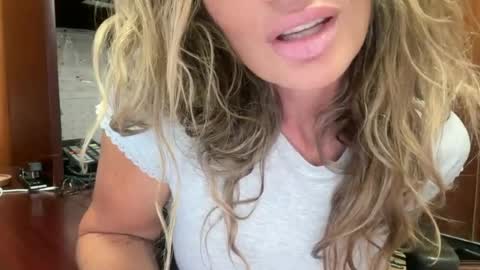 Madame Andi online show from July 2, 11:59 am
