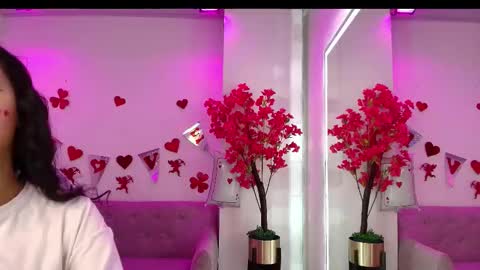 maddie_t18 online show from February 16, 11:30 am