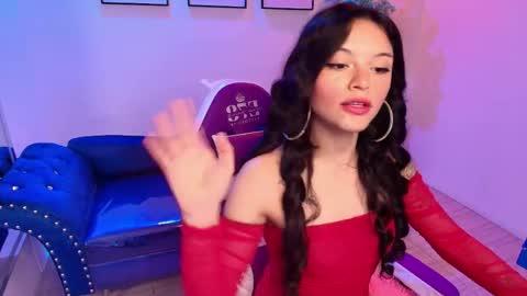 maddie_t18 online show from May 25, 11:27 am