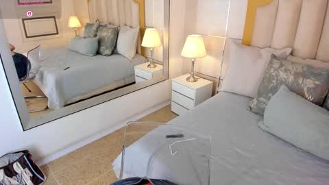    online show from October 22, 9:27 pm