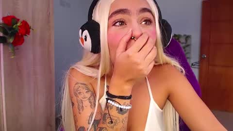 maddiie and clyde online show from October 6, 5:42 pm