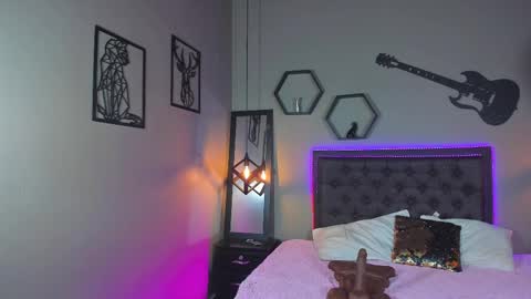 Maddie online show from February 9, 10:21 pm