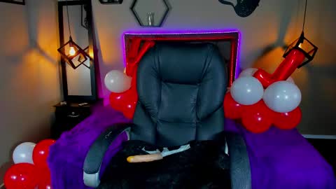 Maddie online show from February 14, 6:51 pm