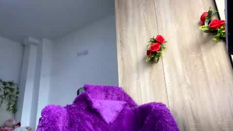 Maddie online show from December 1, 6:06 pm