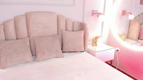 Maddy  online show from February 11, 6:56 pm