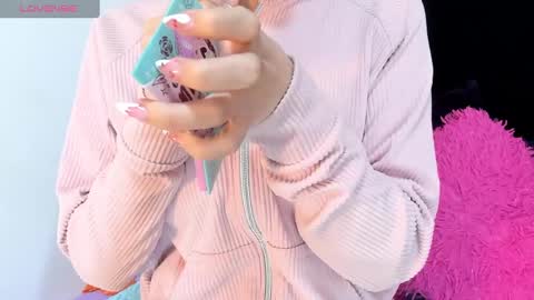 Madelin Clerk online show from December 6, 8:23 pm