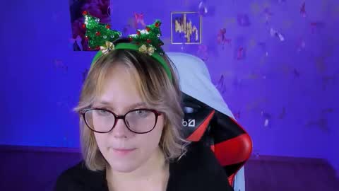 Madeline online show from November 30, 1:51 pm