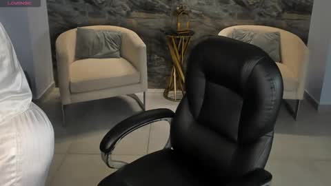 Madeline online show from January 6, 8:07 am