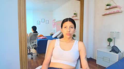 madhison_5 online show from May 24, 12:23 pm