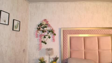 madhison_5 online show from February 18, 12:49 pm