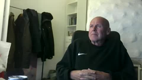 madio1187940 online show from October 17, 4:33 pm