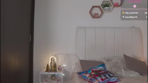 Valentina   1030   530  -  online show from December 20, 4:52 am