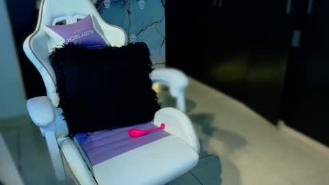Snapshot of madison_jacksonn chatting on October 5, 10:50 pm madison_jacksonn online show from October 5, 10:50 pm