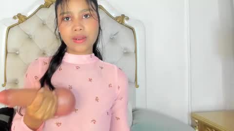 madisongomez16 online show from February 26, 4:19 am