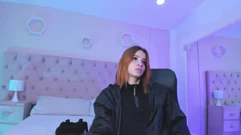 Snapshot of madisonsky_ chatting on September 18, 12:42 pm madison online show from September 18, 12:42 pm