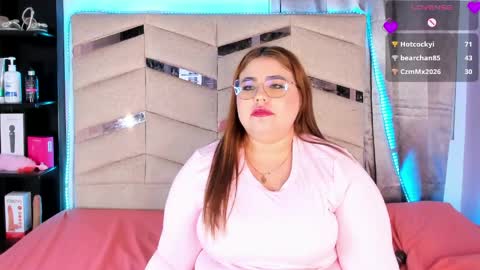 madissonlee__ online show from May 5, 10:48 pm