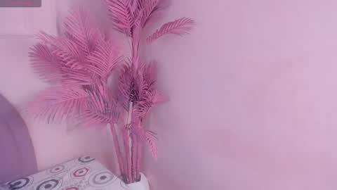 Snapshot of madyscarlett chatting on October 15, 1:56 pm madyscarlett online show from October 15, 1:56 pm