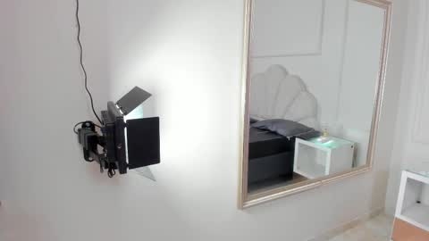 Snapshot of madyscarlett chatting on October 10, 12:00 pm madyscarlett online show from October 10, 12:00 pm