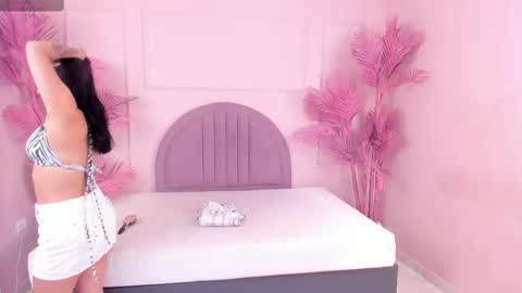 Snapshot of madyscarlett chatting on October 4, 11:41 am madyscarlett online show from October 4, 11:41 am