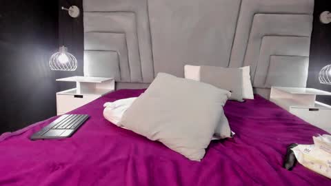 MAEE ANGELS online show from December 27, 5:09 am