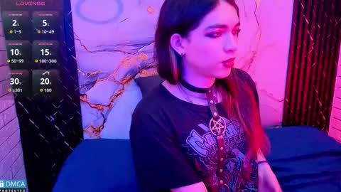 maevekuro online show from March 13, 3:32 am