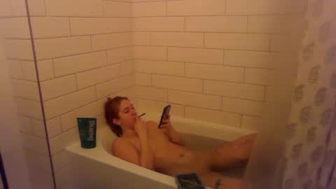 Snapshot of maevesins chatting on January 23, 5:35 am Maeve Sins online show from January 23, 5:35 am