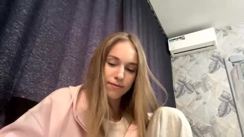 Sara online show from February 21, 6:27 am