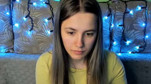 Maggie online show from March 26, 3:01 am