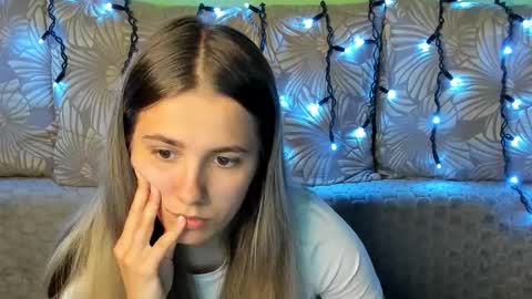 Maggie online show from October 16, 12:43 am