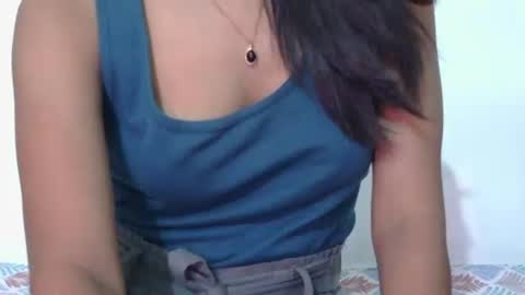 Snapshot of magic_door_open chatting on February 18, 9:32 am magic door open online show from February 18, 9:32 am