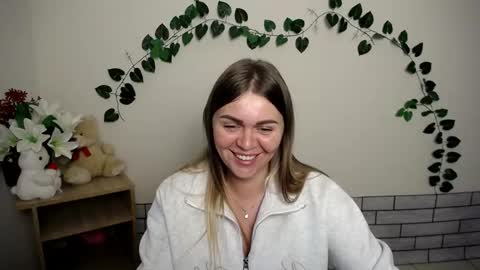 Snapshot of magic_katarina_ chatting on October 9, 7:47 am magic_katarina_ online show from October 9, 7:47 am