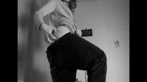 Mikky or Moon online show from October 30, 8:20 pm