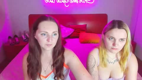 Lili and Bella online show from February 16, 10:10 am