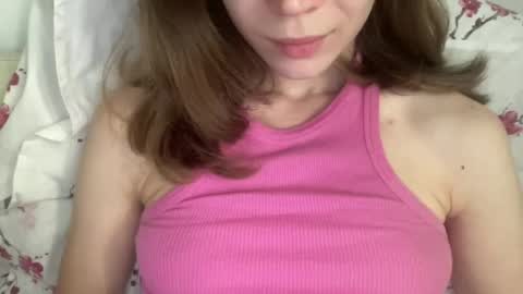 magicgirl50053 online show from June 15, 2:42 pm