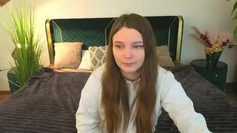 Emily online show from March 25, 7:37 am