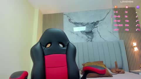 magievans1 online show from October 11, 1:49 pm