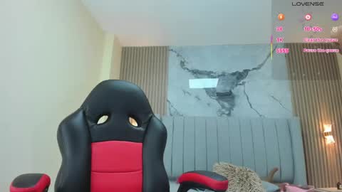 magievans1 online show from May 7, 12:45 pm