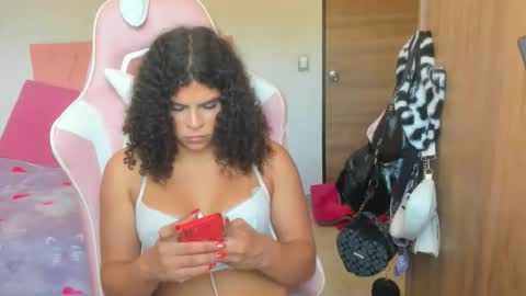 mahia_frizzy online show from November 11, 6:43 pm