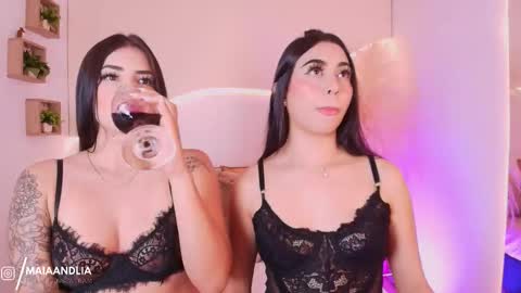 Snapshot of maia_lia_ chatting on September 29, 11:37 pm MAIA  LIA  online show from September 29, 11:37 pm