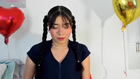 Snapshot of maia_w10 chatting on February 25, 6:44 pm Maia online show from February 25, 6:44 pm
