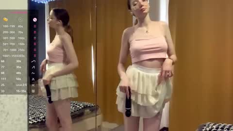Snapshot of maidacompston chatting on September 21, 9:24 am Elina online show from September 21, 9:24 am