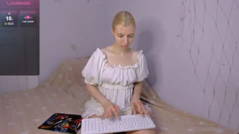 Your kitty online show from July 8, 4:10 pm