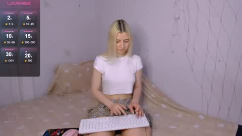 Your kitty online show from June 19, 4:13 pm