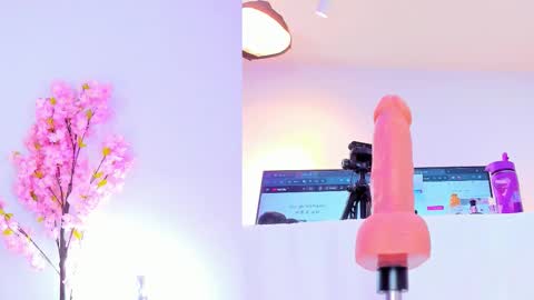 Maily  online show from November 7, 10:23 pm