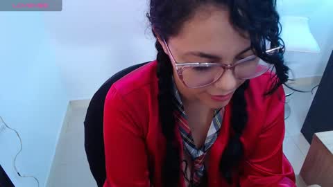 Snapshot of mailywindsor chatting on January 23, 2:50 pm Maily online show from January 23, 2:50 pm