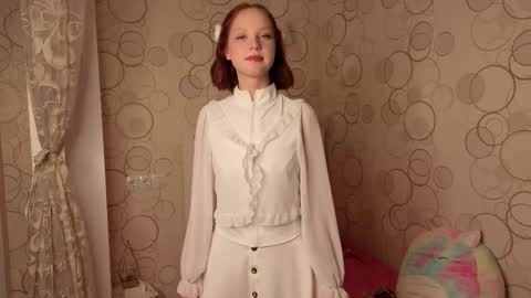 Maisie online show from October 14, 6:00 pm