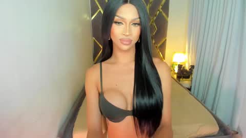 Snapshot of majestictspatty chatting on February 17, 6:39 pm Patty Grey online show from February 17, 6:39 pm