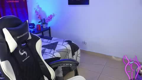 Celeste Bonet  online show from November 29, 1:08 pm