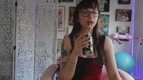 MakiyahBelle online show from June 10, 4:45 am